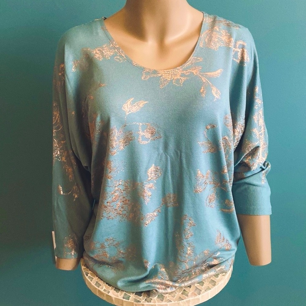 KIM & KAMI ROSE GOLD METALLIC DESIGN TOP
